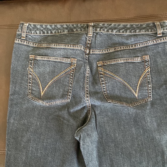 🎉SALE🎉Venezia by Lane Bryant Stretch Bootcut Jeans in size 5 (18/20) - Picture 3 of 4